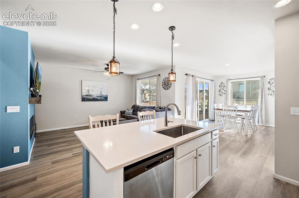 Image 17 of 32: Kitchen