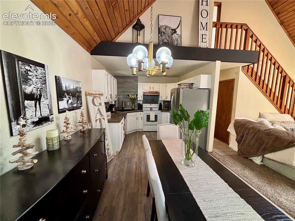Image 6 of 36: Kitchen