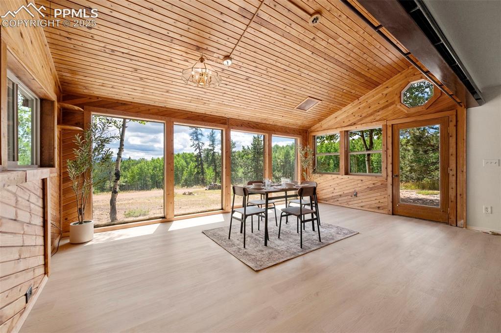 Image 12 of 41: Sun Room