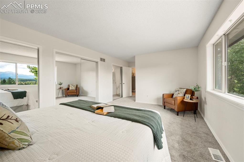 Image 15 of 41: Bedroom