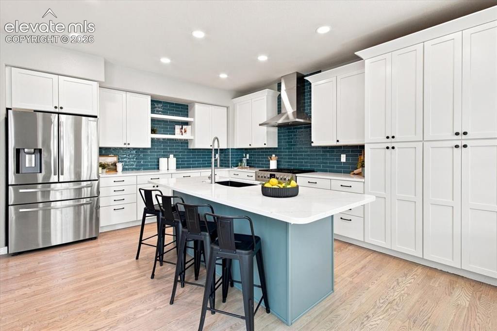 Image 5 of 46: Kitchen