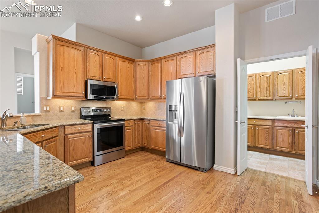 Image 17 of 38: No Description Available