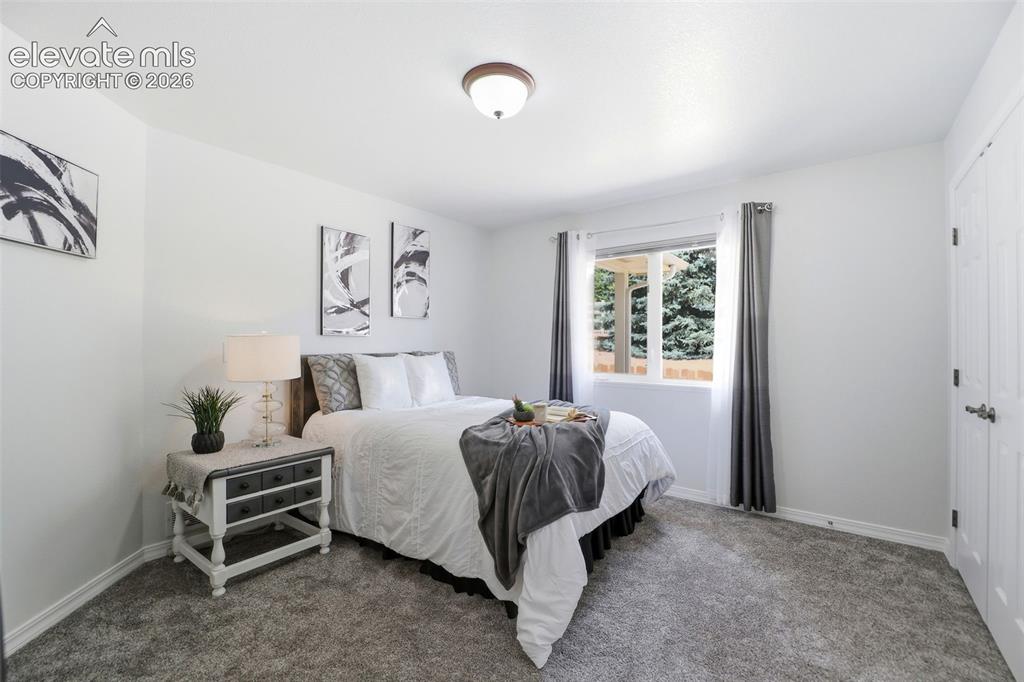 Image 15 of 25: Bedroom