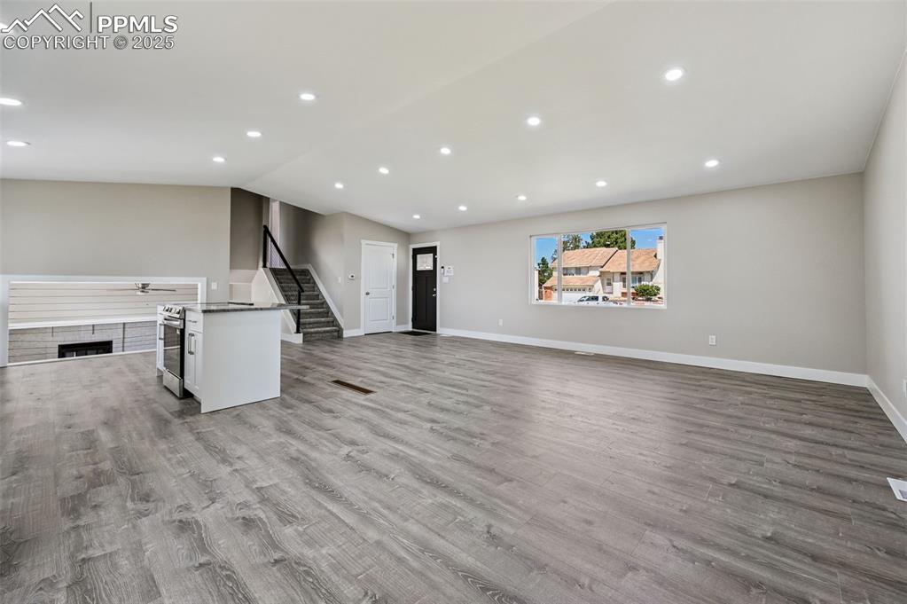 Image 8 of 45: Dining Room, Living Room