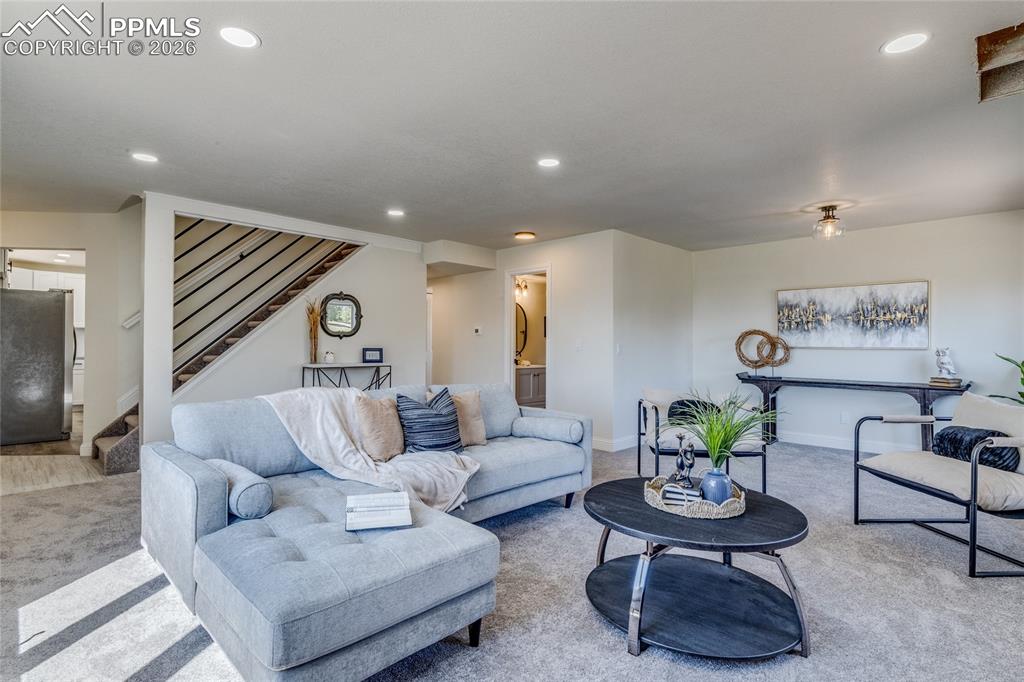 Image 3 of 50: Living Room