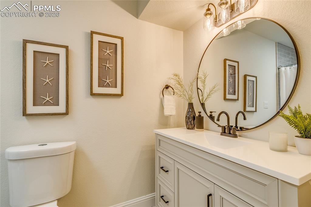 Image 40 of 50: Bathroom