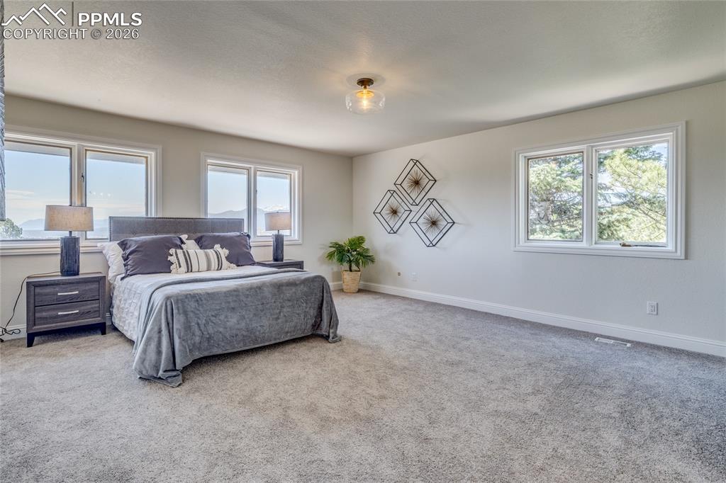 Image 47 of 50: Bedroom