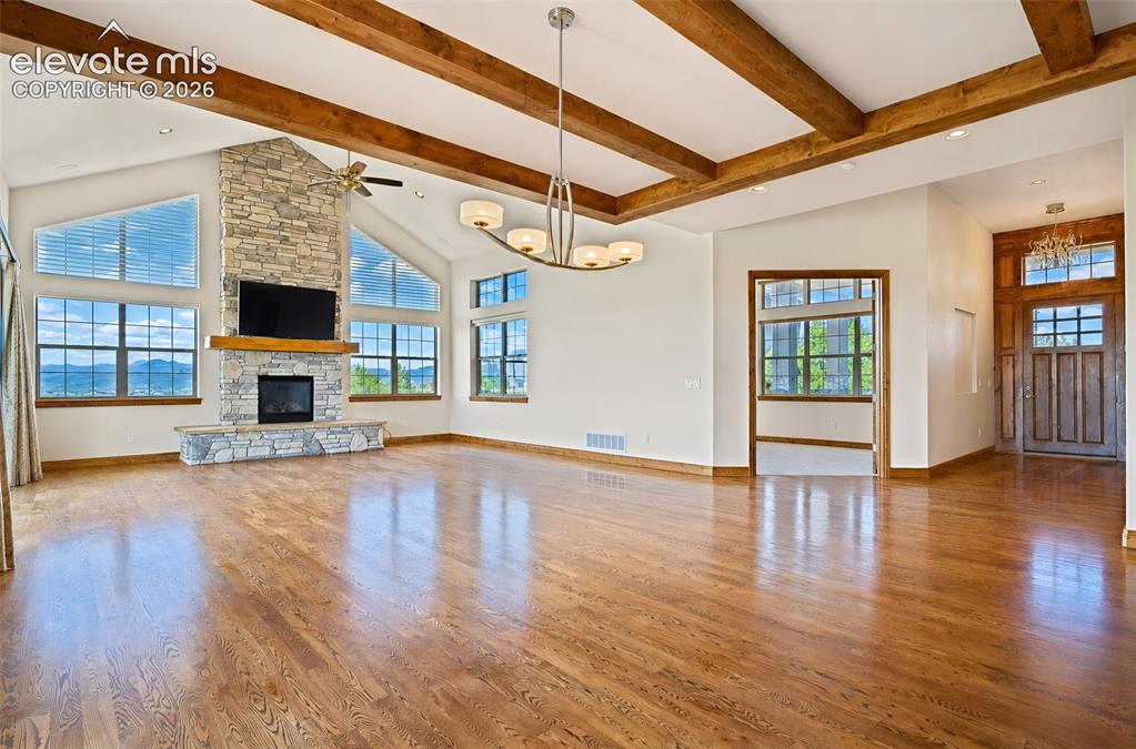 Image 12 of 48: Great room