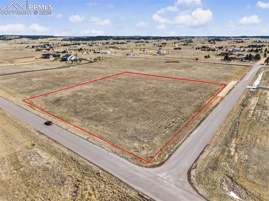 Image 5 of 15: Property lines are approximate and not a survey