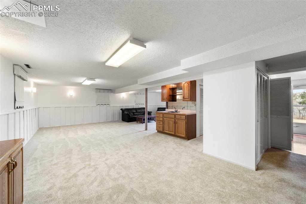 Image 28 of 50: Recreation Room