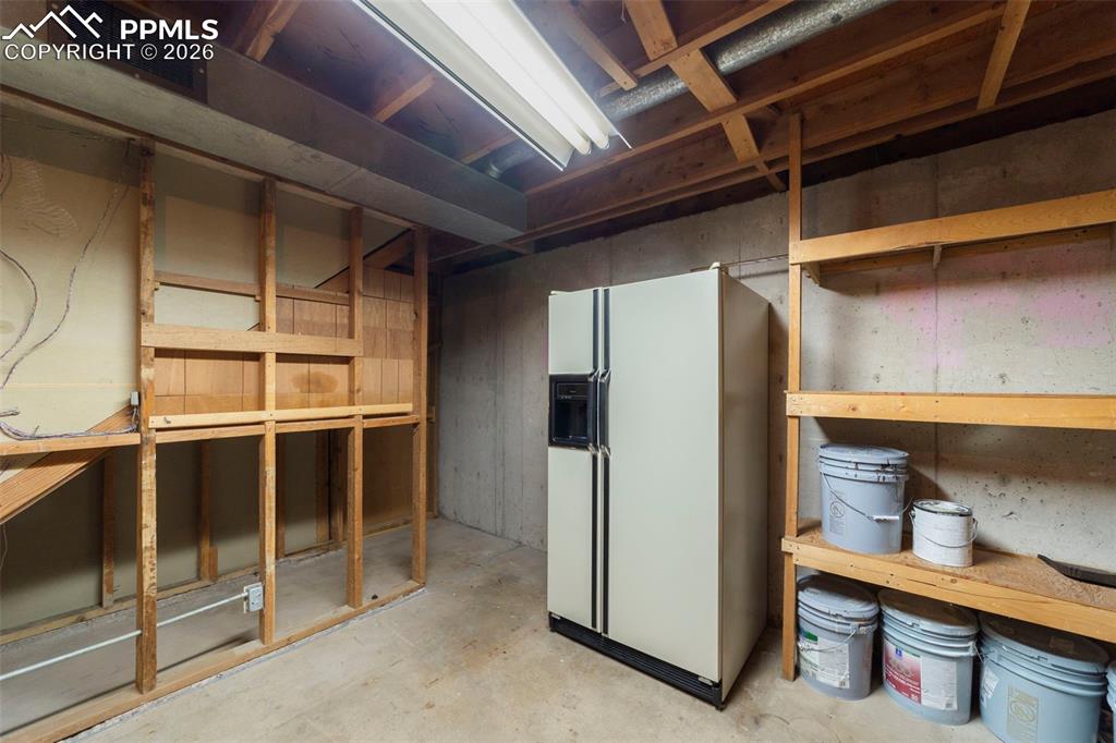 Image 40 of 50: Storage