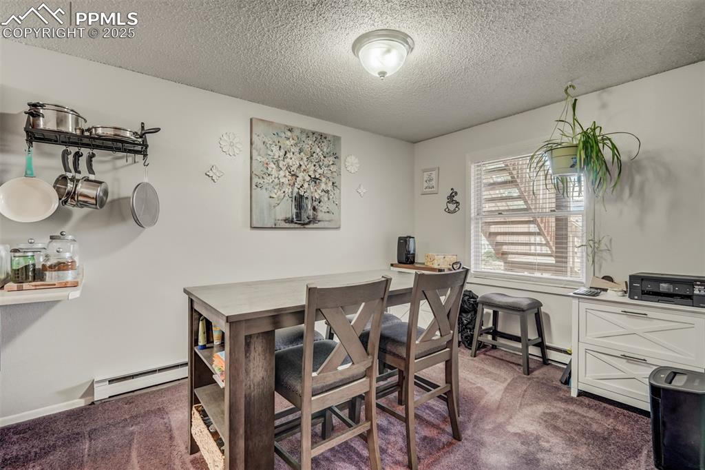 Image 8 of 28: Dining Area