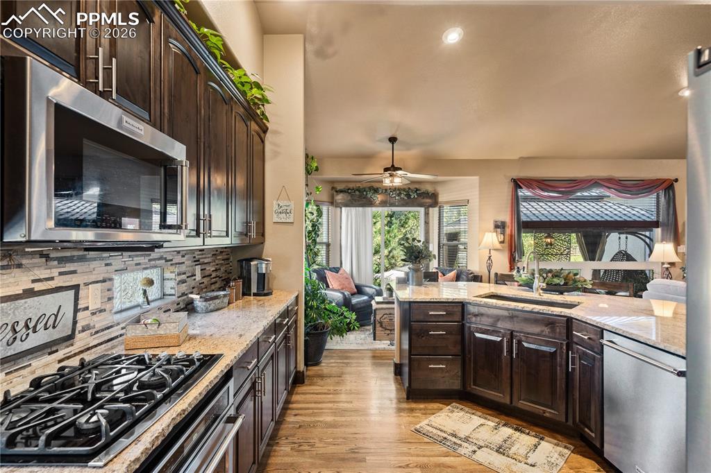 Image 13 of 36: Kitchen