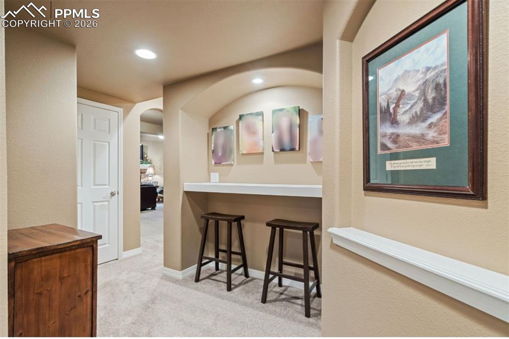 Image 27 of 36: With custom counter area