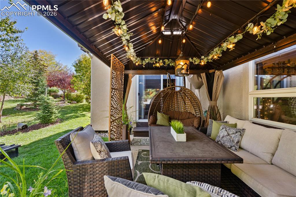 Image 32 of 36: Patio