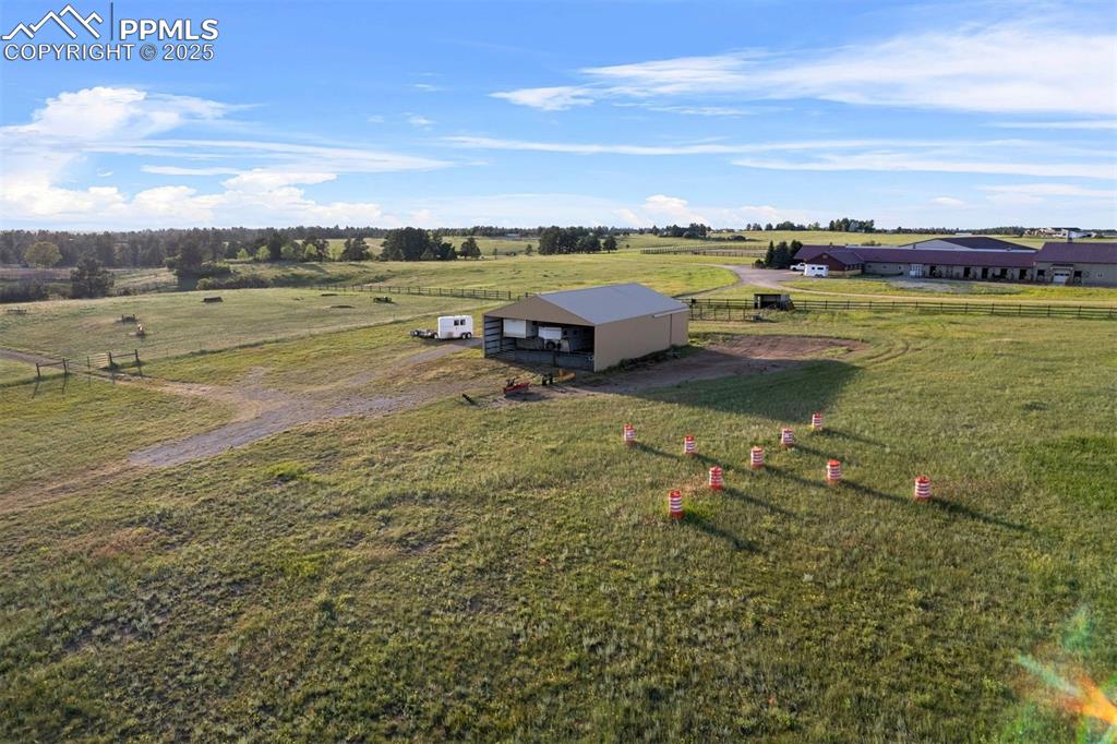 Image 47 of 49: 2,400 sq. ft. storage building, located on the second parcel.