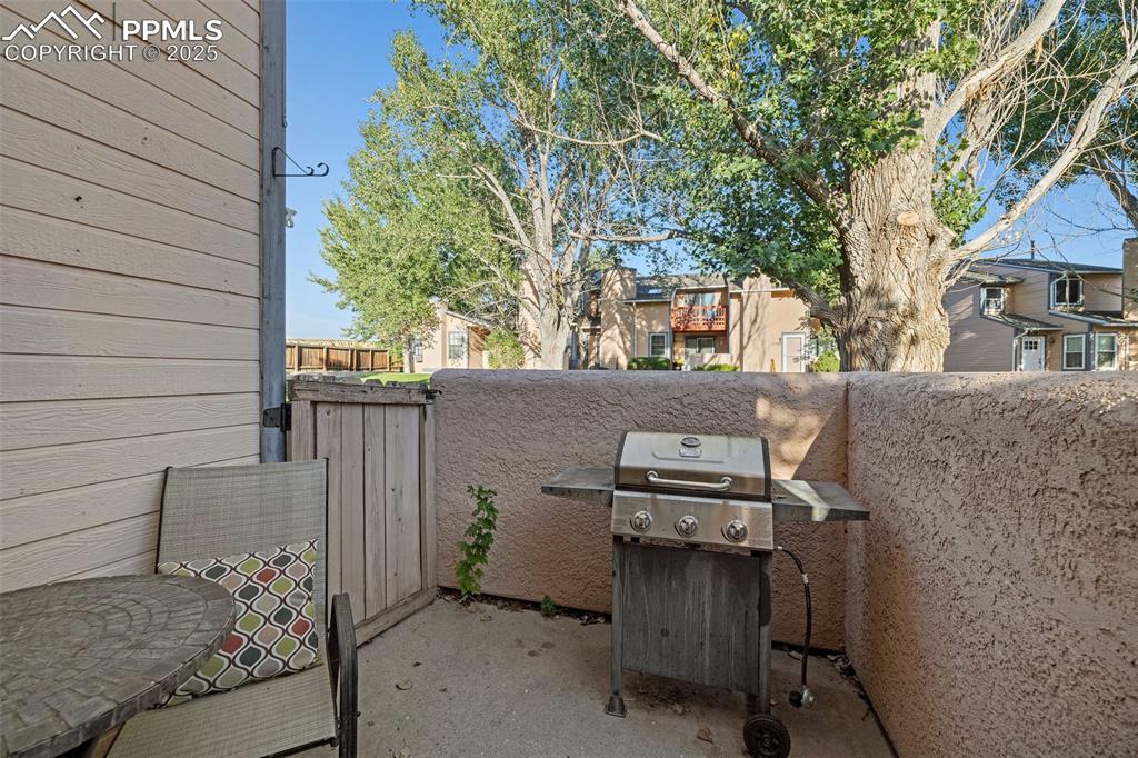 Image 27 of 29: Patio