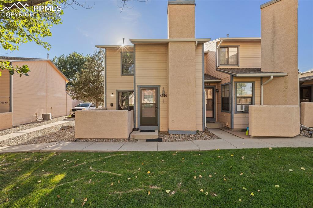 Image 3 of 29: Back of Structure