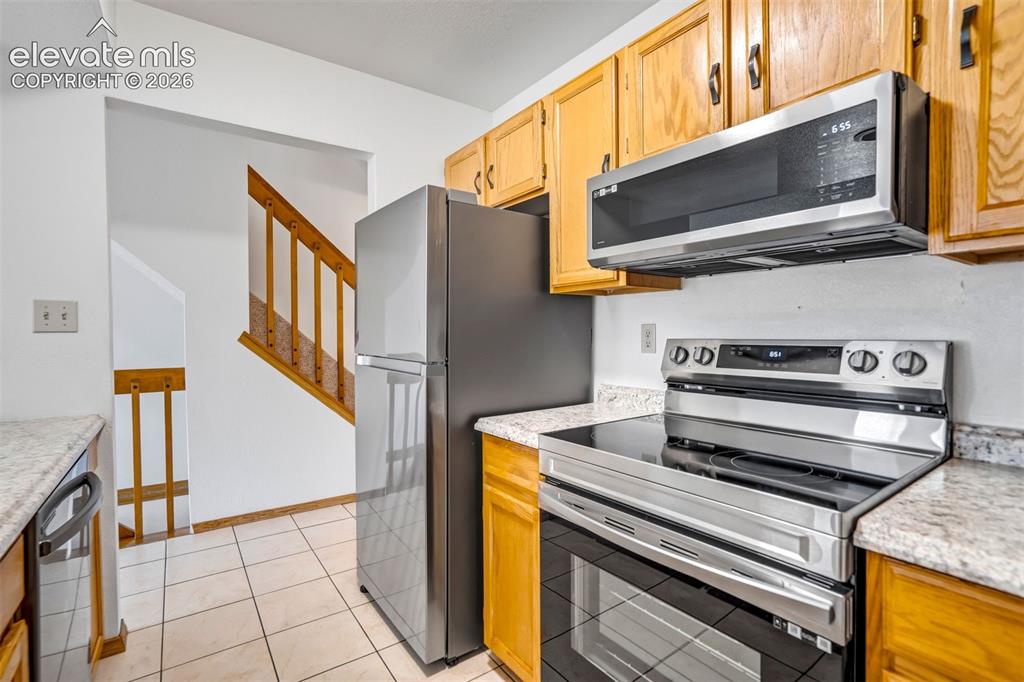 Image 11 of 49: Kitchen