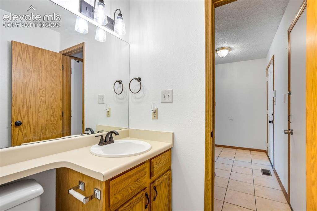Image 14 of 49: Bathroom