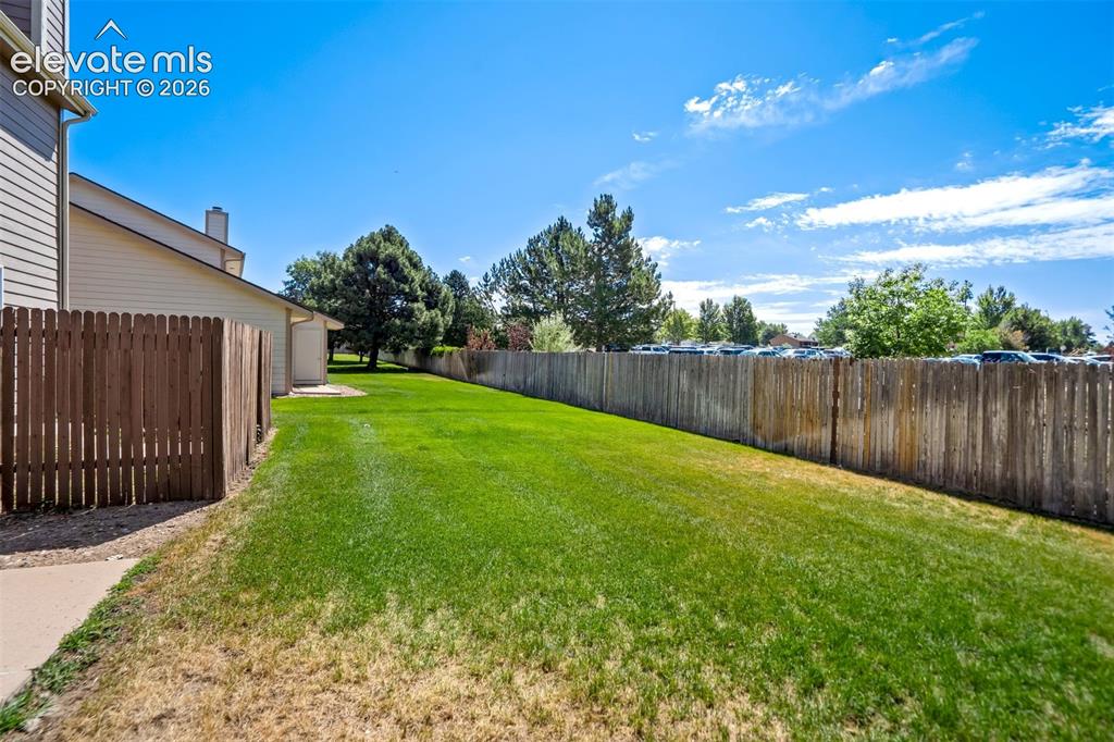 Image 41 of 49: Yard
