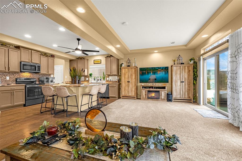 Image 6 of 42: Living Room