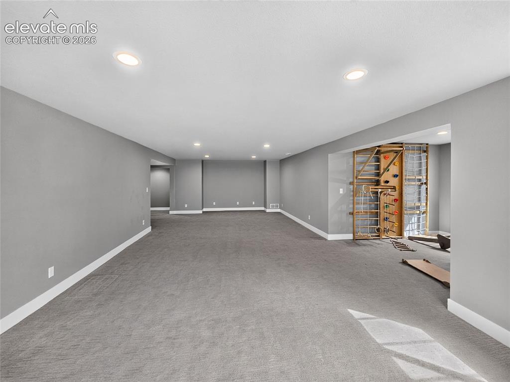 Image 33 of 50: Large open space with multiple uses