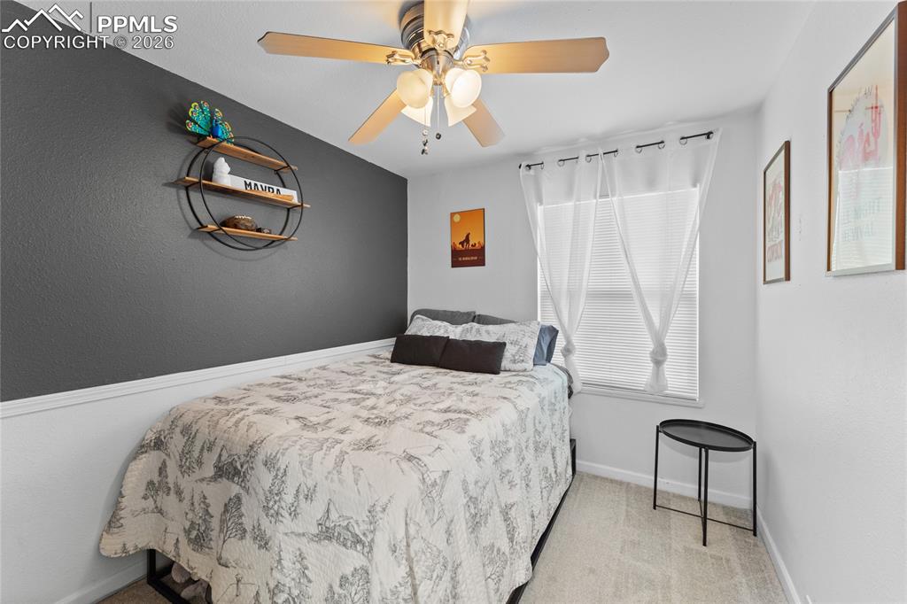 Image 20 of 35: Bedroom