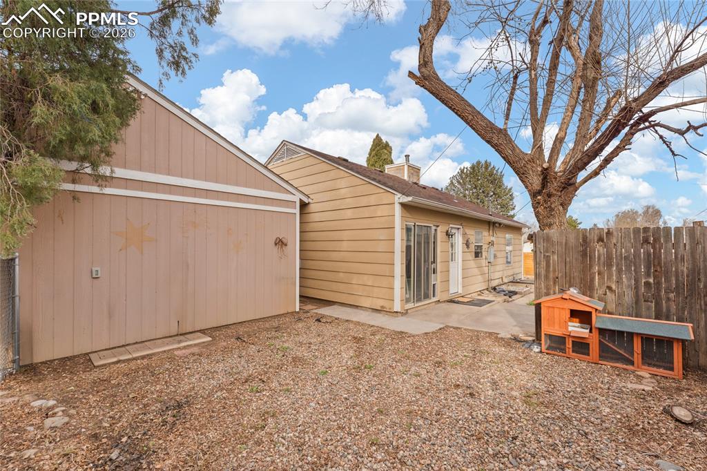 Image 28 of 35: Side of Structure