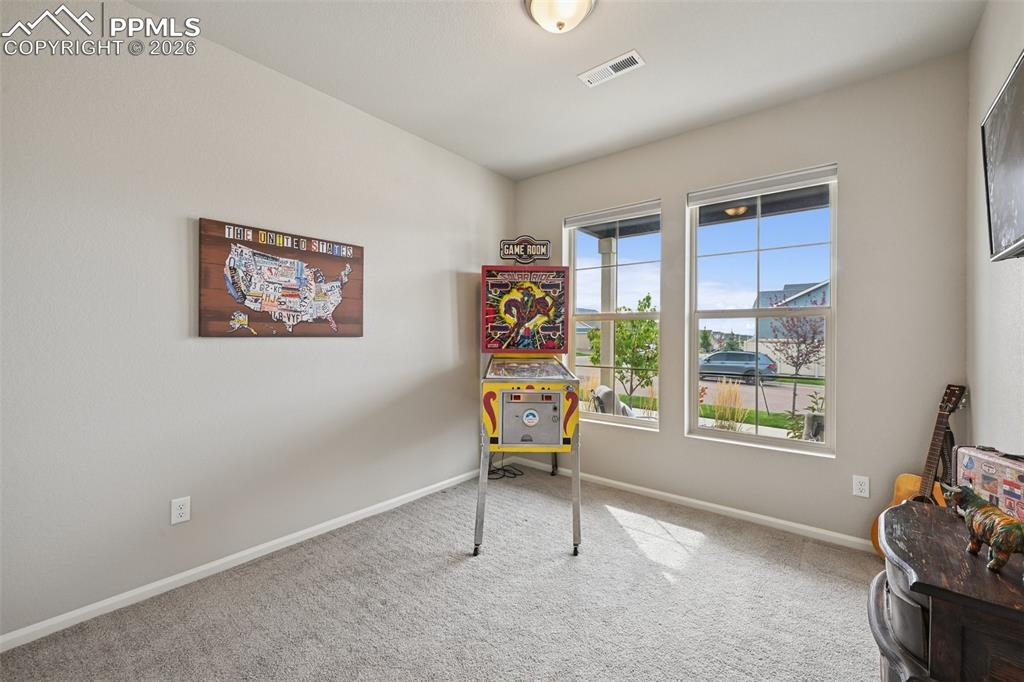 Image 16 of 32: Second bedroom.