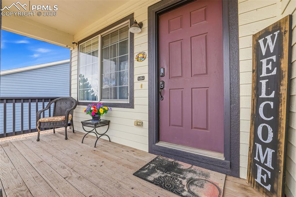 Image 3 of 32: Entry