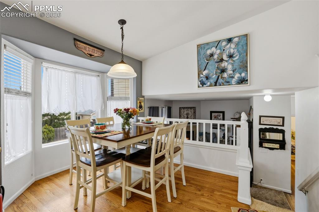 Image 8 of 32: Dining Area