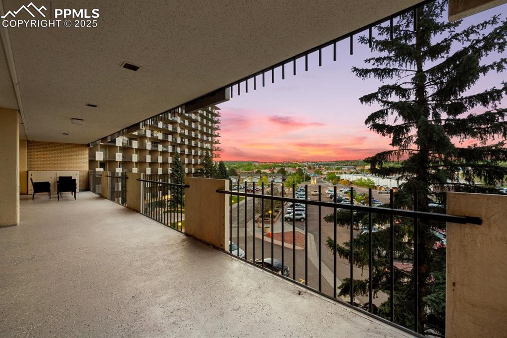 Image 31 of 43: Balcony