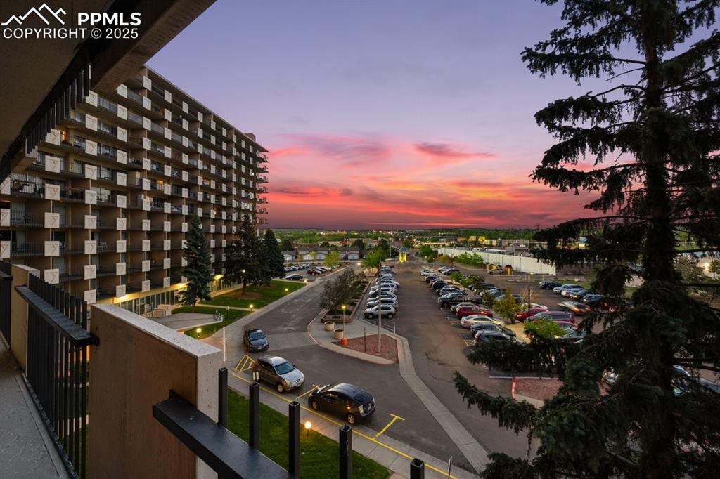 Image 35 of 43: Balcony