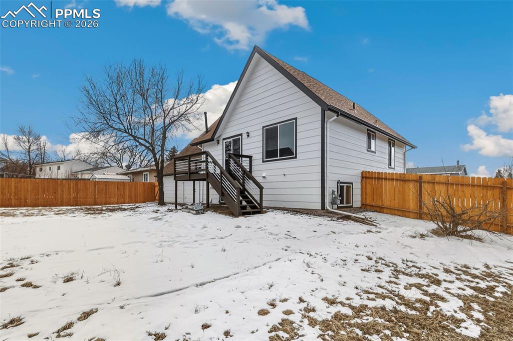 Image 30 of 32: Back of Structure