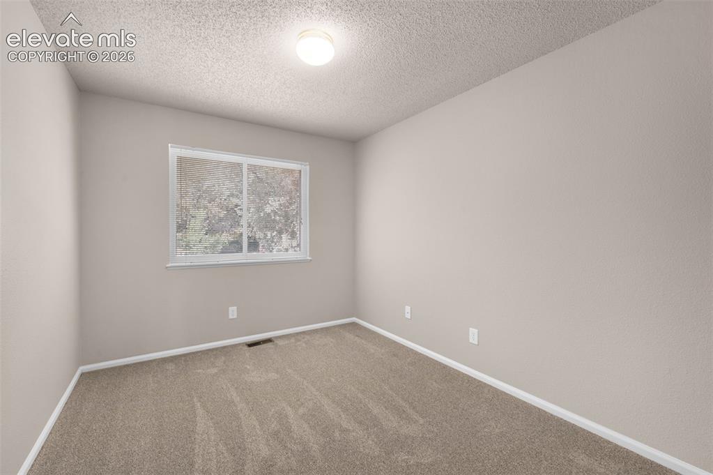 Image 25 of 44: New carpet and paint