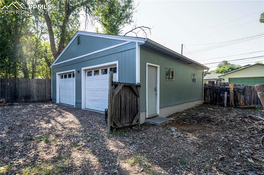 Image 17 of 19: View of detached garage