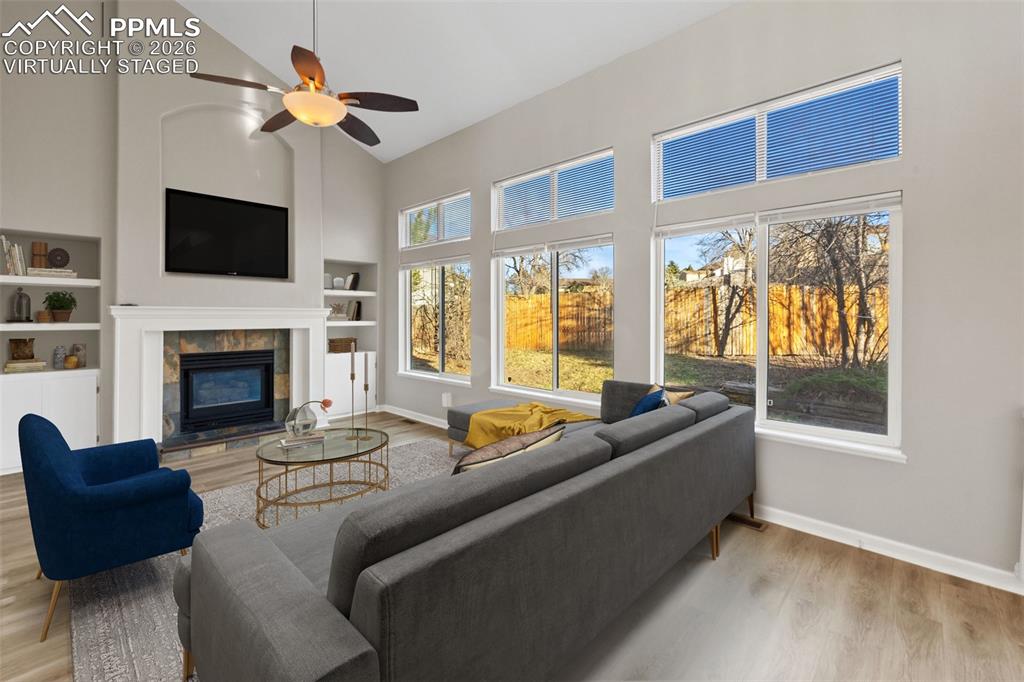 Image 14 of 50: Kitchen