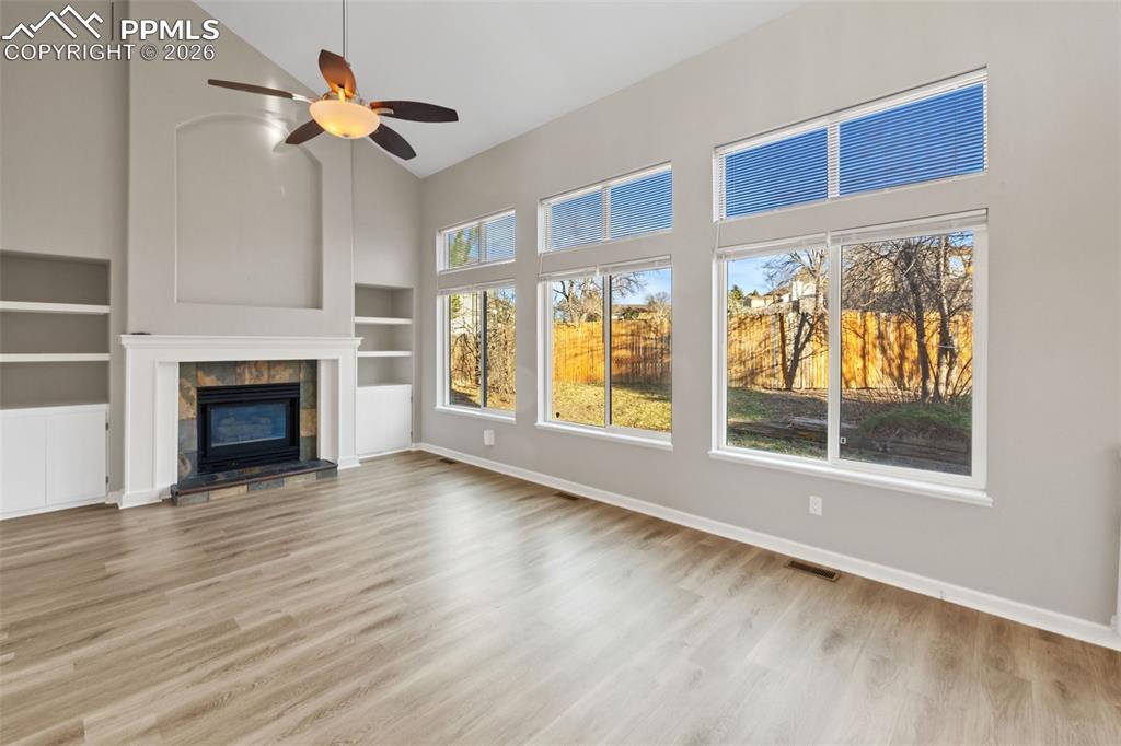 Image 15 of 50: Family Room