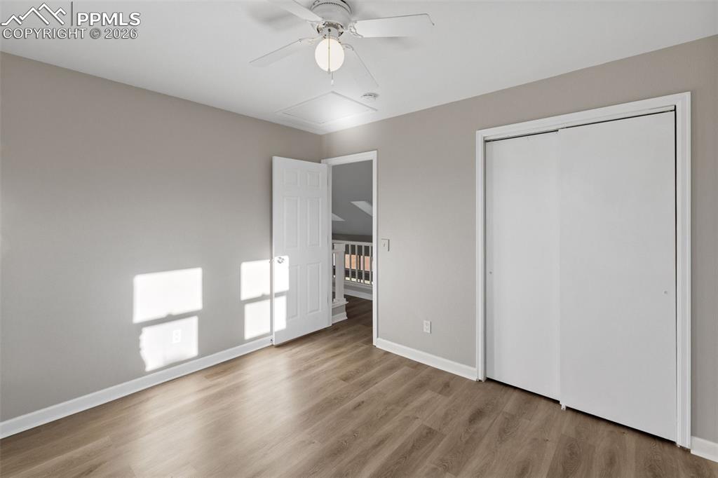 Image 32 of 50: Bedroom