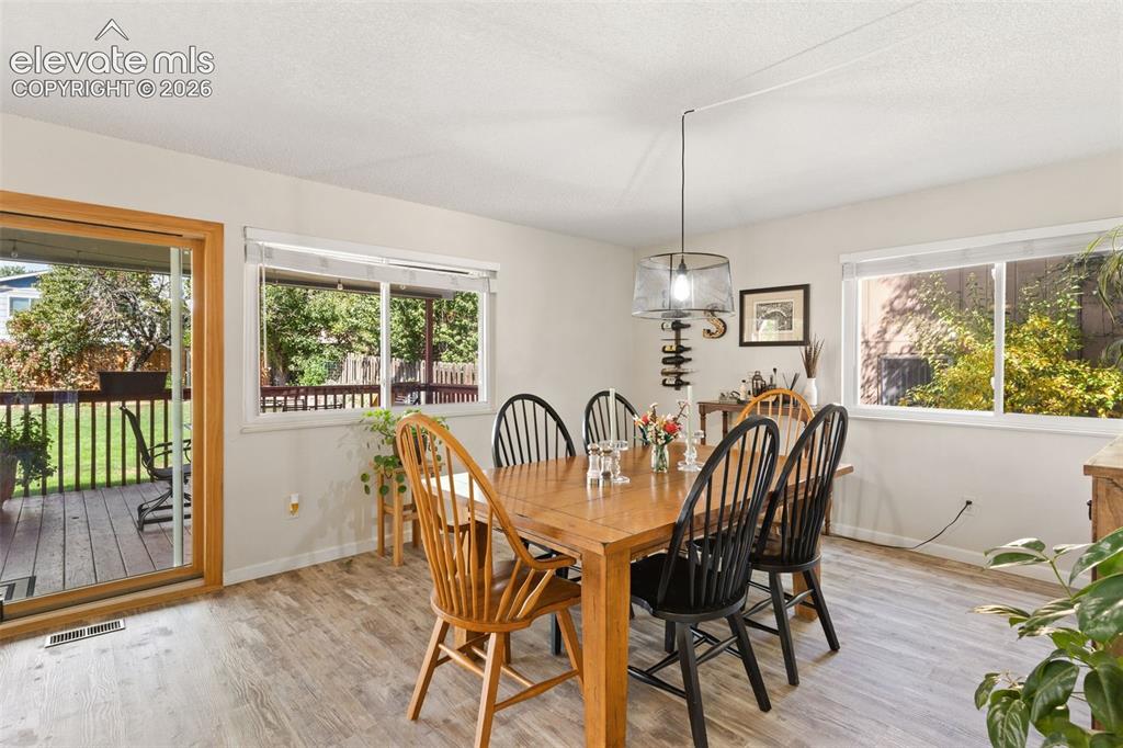 Image 7 of 43: Dining Area