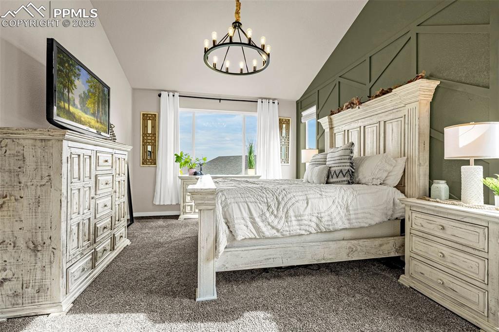 Image 15 of 50: Bedroom