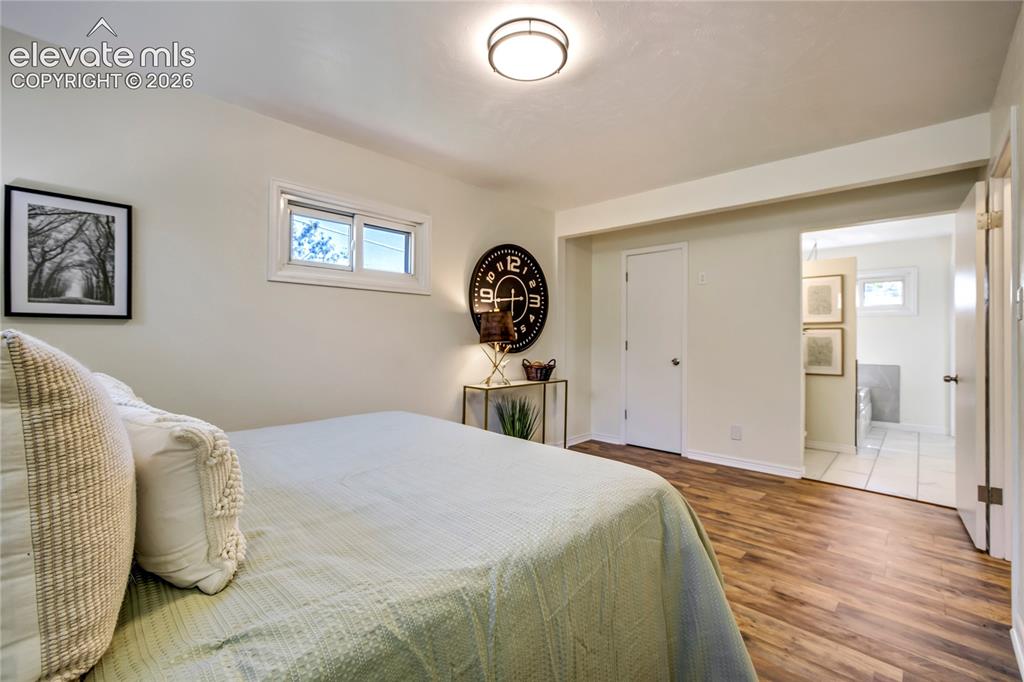 Image 14 of 42: Bedroom