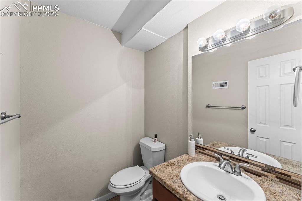 Image 8 of 29: Bathroom