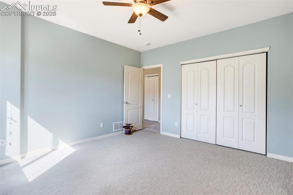 Image 34 of 49: Bedroom