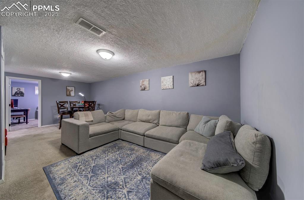 Image 19 of 27: Living Room