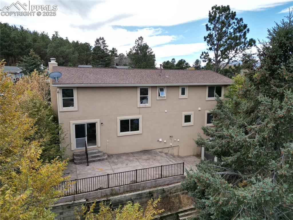 Image 14 of 15: Back of Structure