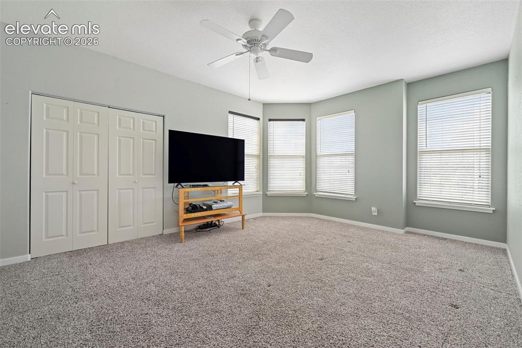 Image 14 of 28: Guest Bedroom