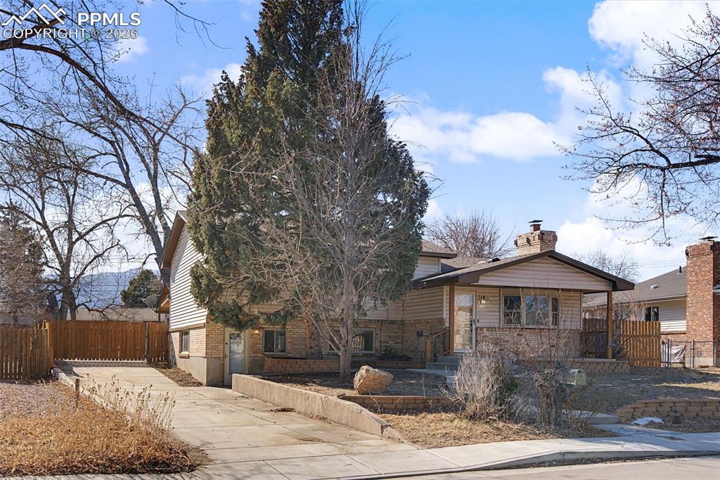 Image 10 of 37: Front of Structure