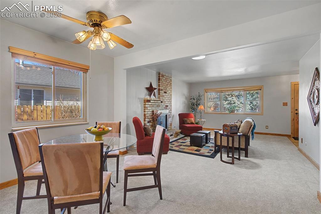 Image 17 of 37: Dining Area